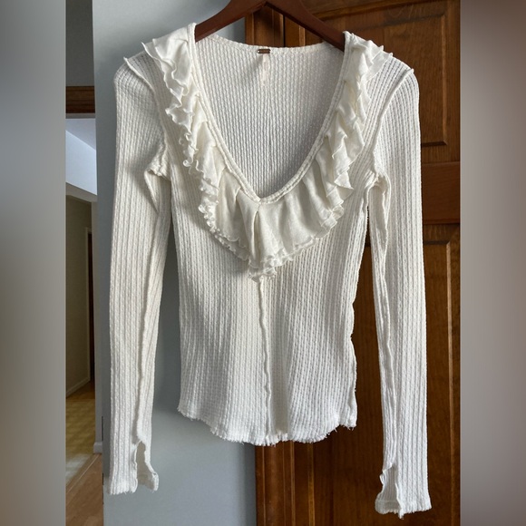 Free People Ruffled deep V neck Top XS - Picture 1 of 3